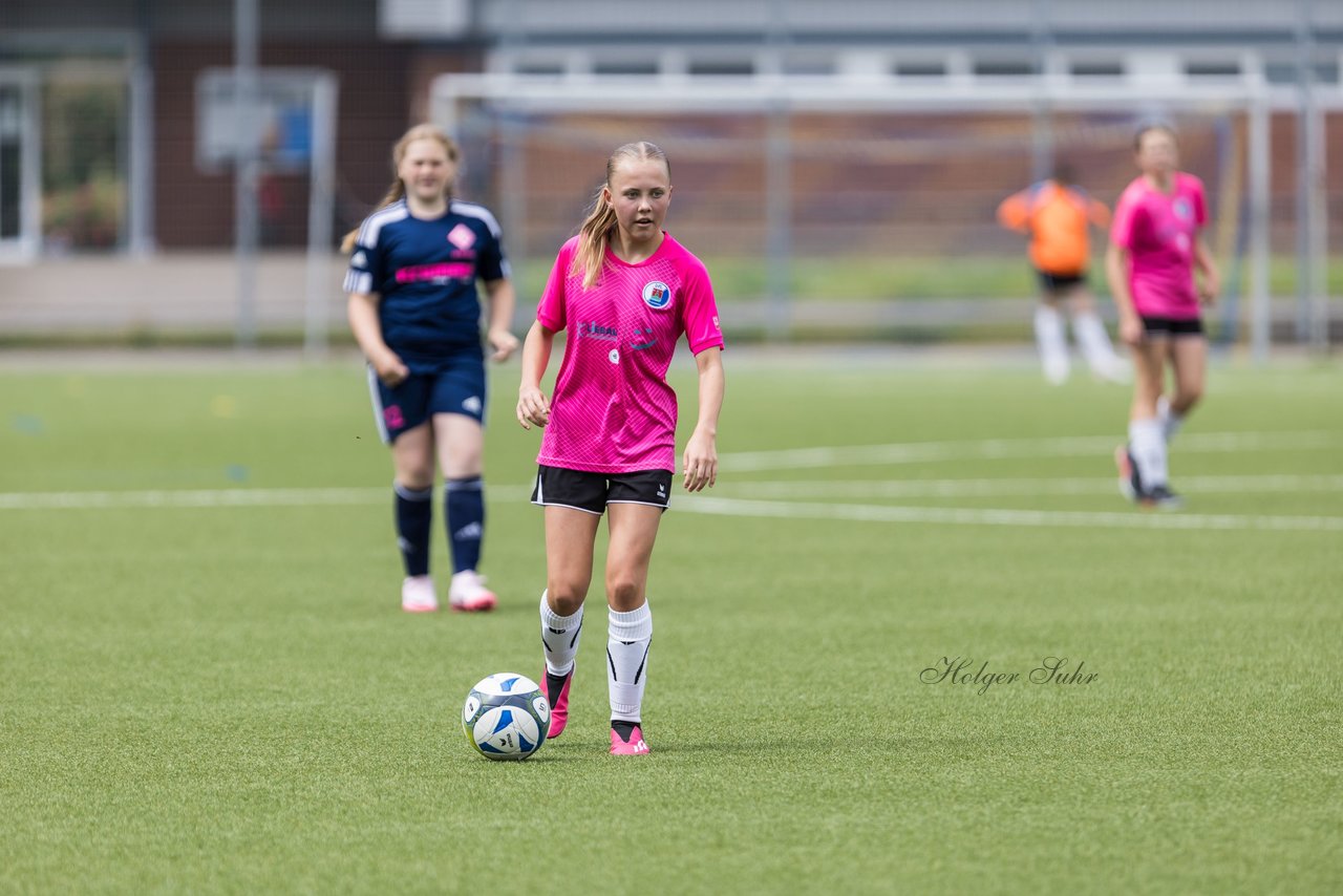 Bild 107 - wCJ Osterroenfelder TSV - VfL Pinneberg : Ergebnis: 0:15